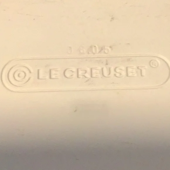 Le Creuset Red Baking Dish - Picture 3 of 4